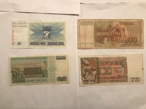 lot 283 image: Foreign paper money