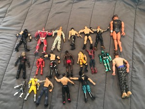 lot 295 image: 20 random toy figures