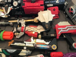 lot 300 image: Misc toys