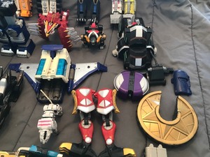 lot 301 image: Lot of transformers