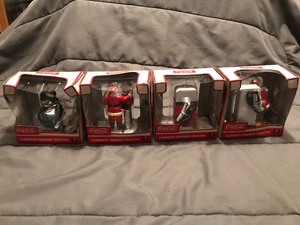 lot 346 image: 4 - Coca Cola Illuminated Christmas ornaments in the box