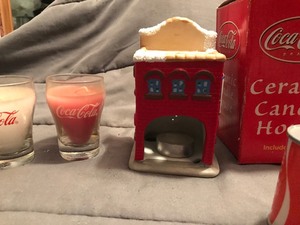 lot 358 image: Coca Cola collectibles lot