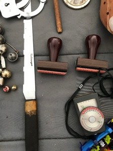 lot 372 image: Lot of vintage items