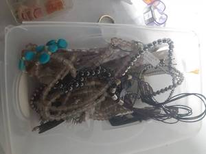 lot 216 image: Jewlery and more