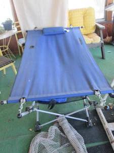 lot 8 image: Portable Hammock with cup holder an...
