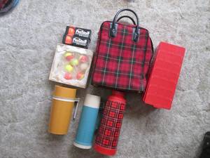 lot 55 image: Lot of Vintage Thermos containers, ...
