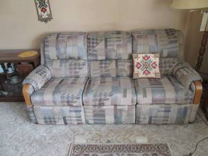 lot 68 image: Neutral tones Upholstered 3-cushion...