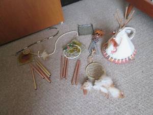 lot 75 image: Native TeePee style decor, dream ca...