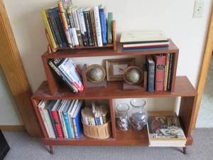 lot 78 image: Large 3-Cubby display shelf and all...