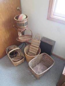 lot 80 image: Assortment of Wicker Rattan baskets...