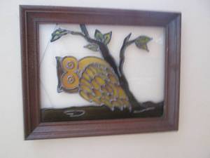lot 84 image: Stained glass Owl framed wall decor...