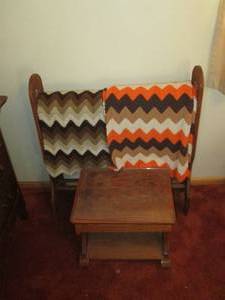 lot 107 image: Short wooden night stand or side ta...