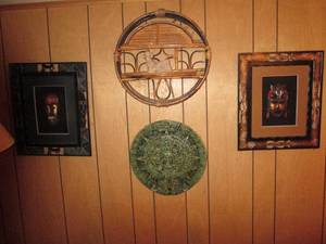 lot 124 image: Misc Tribal Shadowboxes and other w...