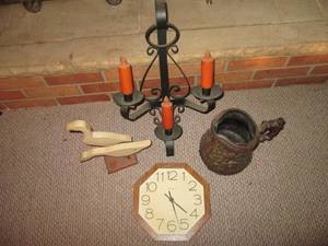 lot 130 image: Misc Decorative metal candle holder...