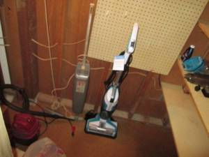 lot 165 image: Bissell Multi-Surface brush floor c...