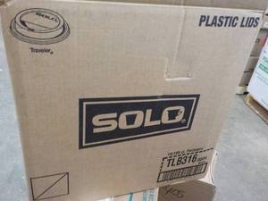 SOLO 1000 Black Plastic Lids...