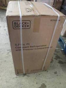 BLACKDECKER 3.2 Cu. Ft. Compact Fr...