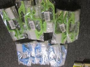 14 packages of 2 hand scrubbers ...