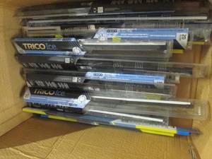 lot of various size windshield wipe...