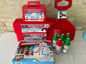 lot 31 image: Lot of Various Outdoor Snow Day Fun Toys