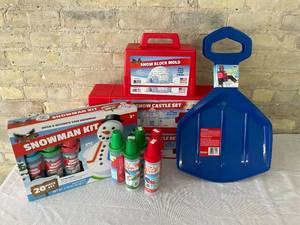 lot 32 image: Lot of Various Outdoor Snow Day Fun Toys