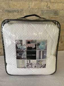 lot 52 image: Madison Park Queen Sized White Bedspread Set