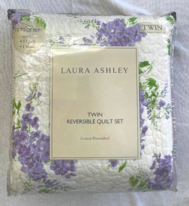 lot 60 image: Laura Ashley Twin Reversible Purple Floral Quilt Set