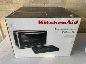 lot 137 image: Kitchenaid Digital Countertop Oven