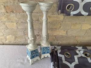 lot 163 image: Lot of Various Home Decor, Curtains, Vases, Placemats and More