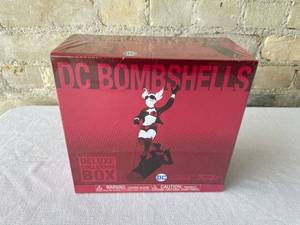 lot 110 image: Funko DC Bombshells Collectors box