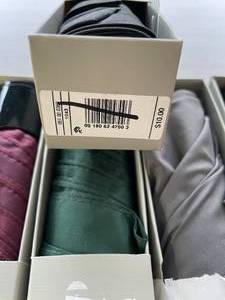 lot 181 image: Lot of Adult 5 Mini Umbrellas