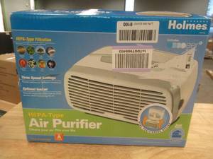 lot 309 image: Holmes Desktop HEPA-Type Filter & Optional Ionizer, Air Purifier