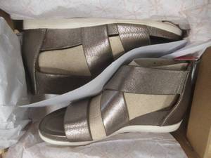 lot 367 image: Comfortiva Pacifica Wedge Womens Sandal in Anthracite Size 9.5