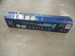 lot 399 image: Bissell 2033 Featherweight Vacuum Stick