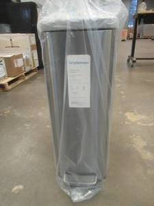 lot 418 image: 45L Slim Step Trash Can - Brightroom