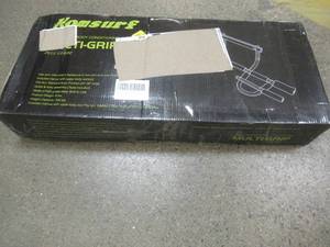lot 557 image: Komsurf Multi-Grip Pull-up Bar