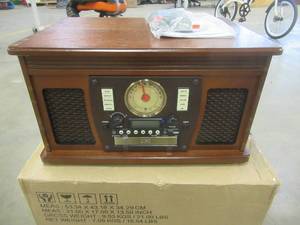 lot 613 image: Victrola - Navigator 8-in-1 Classic Bluetooth Record Player with Turntable - Espresso