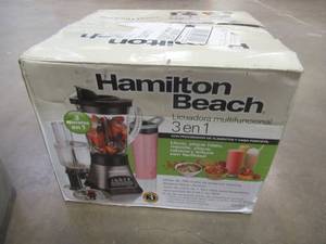 lot 618 image: Hamilton Beach Blender and Food Processor Combo