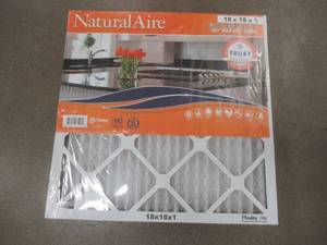 lot 634 image: Natural Aire 18 in x 18 in x 1 in Air Filters - 3 Pack MERV 8