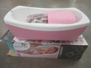 lot 643 image: Summer Lil Luxuries Whirlpool Bubbling Spa & Shower (Pink)