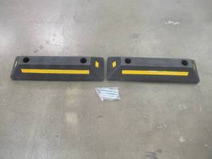 lot 648 image: Biowina Parking Block,Heavy Duty Rubber Curb Parking Target with Yellow Reflective Tape