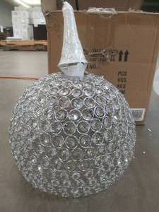 lot 670 image: Circular Crystal Pendant in Chrome