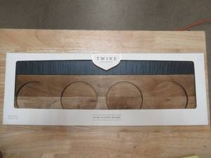 lot 689 image: Twine Rustic Farmhouse Acacia Wine Wooden Flight Board