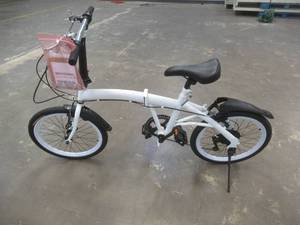 lot 702 image: White Foldable Bicycle 7-speed 20 Inch double V-brake Commuter