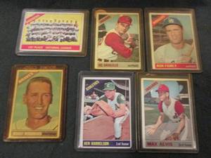 108.     1966 Topps Baseball Cards...