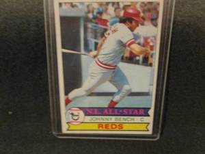 125.     1979 Topps Johnny Bench Ca...