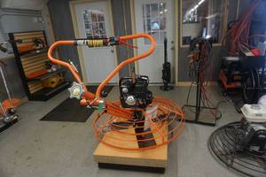 Brand New Brave 46 Power Concrete Trowel