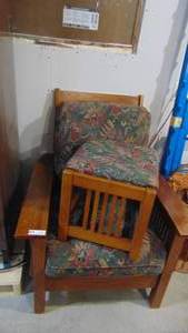 lot 3 image: Bassett Adjustable Oak Mission Chair and Stool