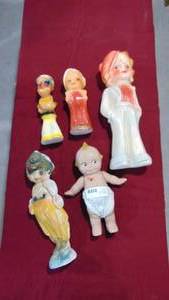 lot 19 image: Lot of 5 Vintage Chalk Figures