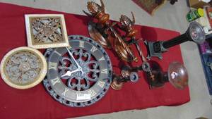 lot 25 image: Lot of Misc Home Decor